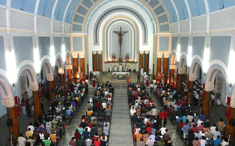 016-Festa-do-Divino-missa-na-matriz