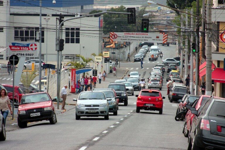 15092014-transito-em-braz-cubas-capa