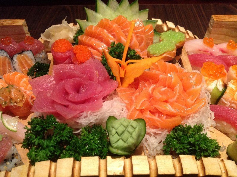combinado-sushi-2-1600